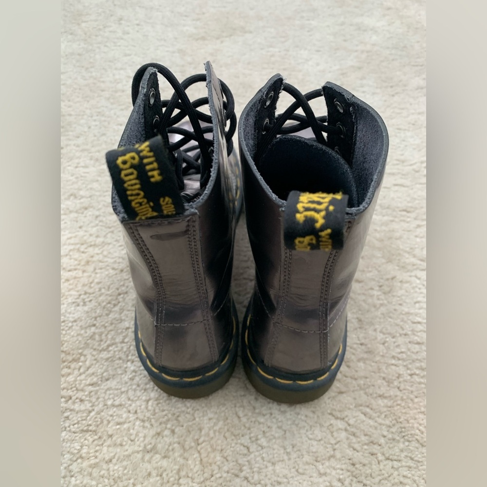 Dr. Martens Women’s Size 7, 1460 Pascal Chroma Metallic Leather Boots in Silver - Picture 3 of 11